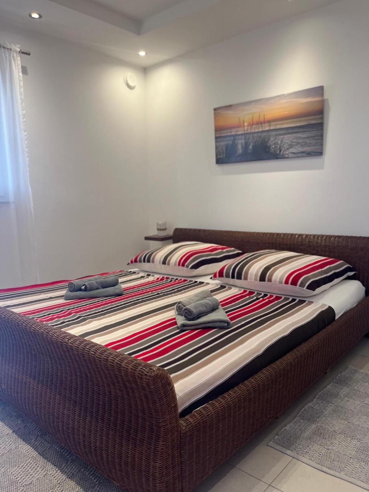 Sinisa Apartman Вир Екстериор снимка